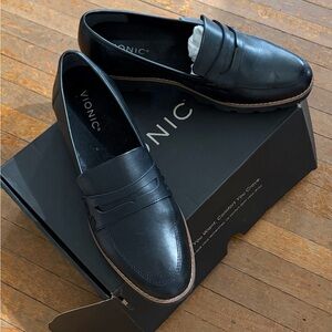 Vionic ladies Classic Black Slip-On Loafers